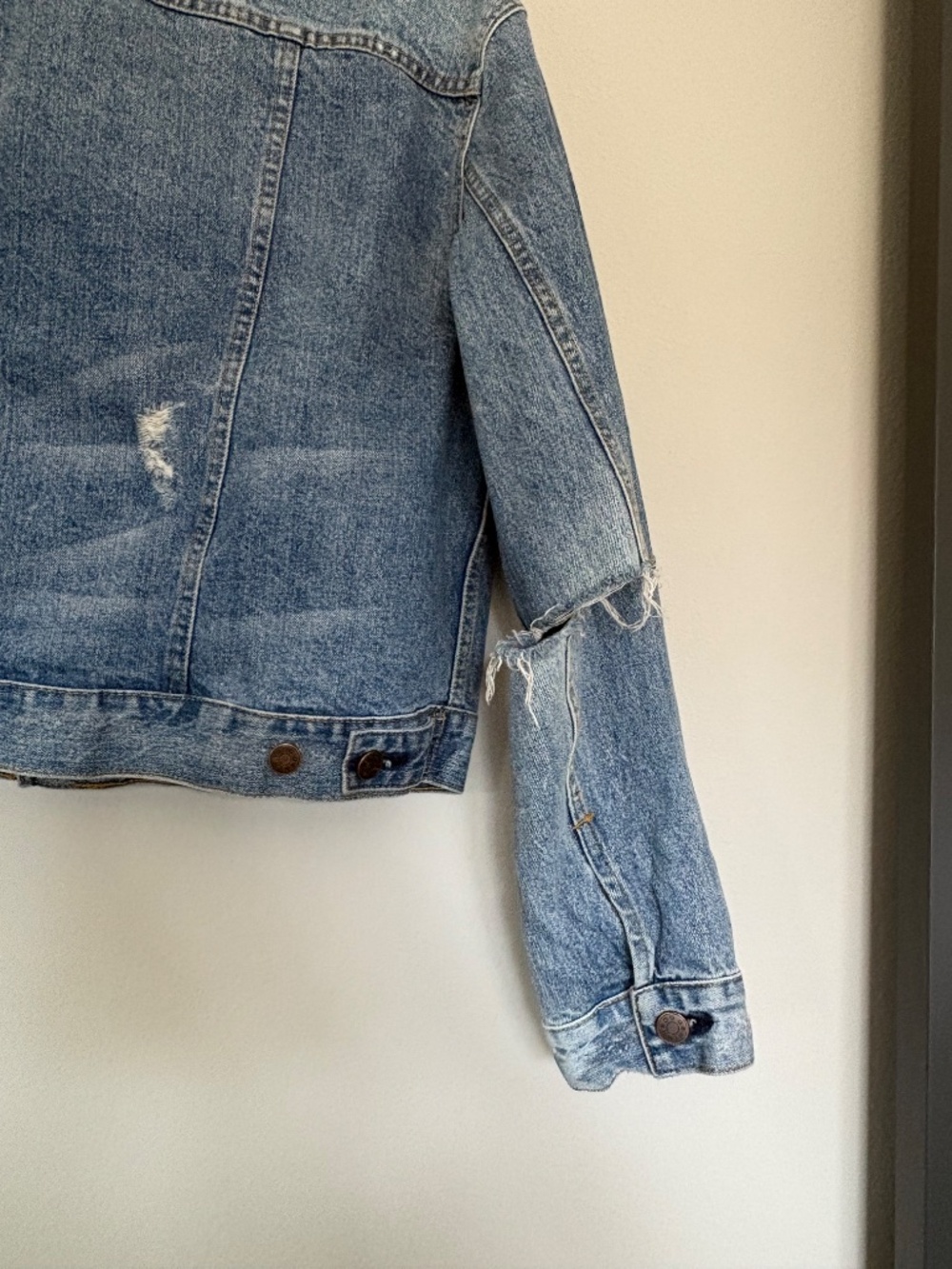 BDG Jean Jacket - Picture 7 of 10